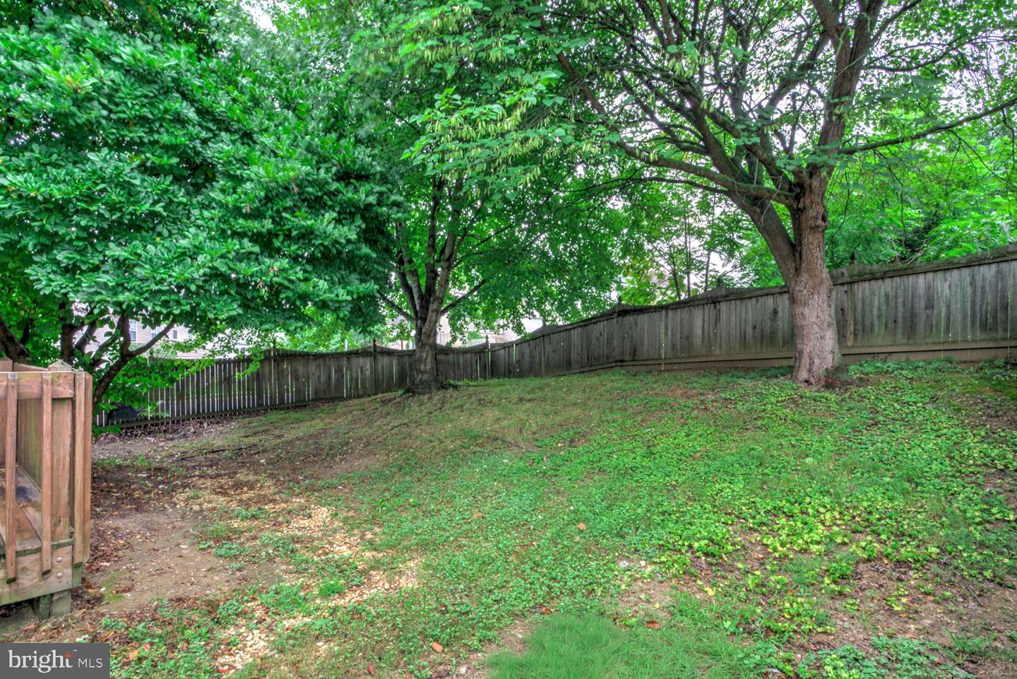 300 Elmshire Dr Property Photo 10