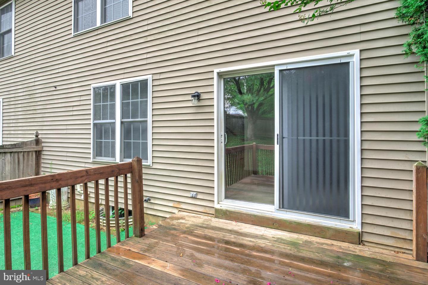 300 Elmshire Dr Property Photo 12