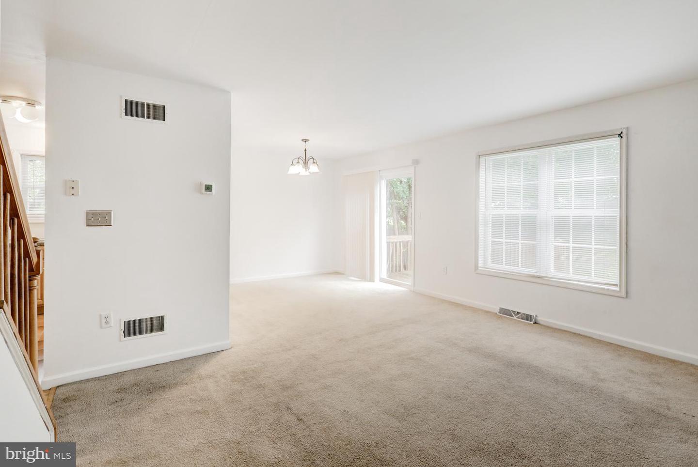 300 Elmshire Dr Property Photo 21