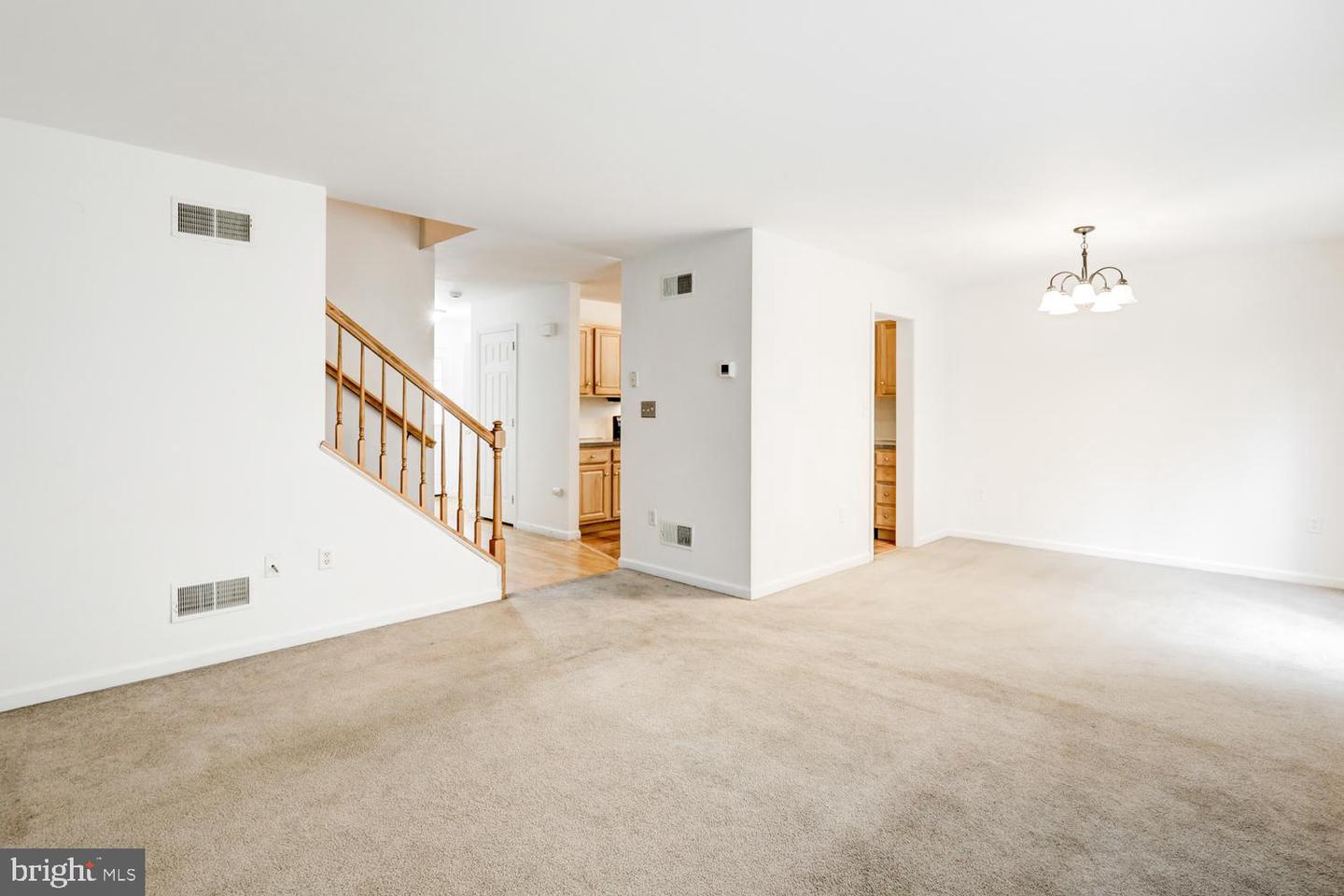 300 Elmshire Dr Property Photo 22