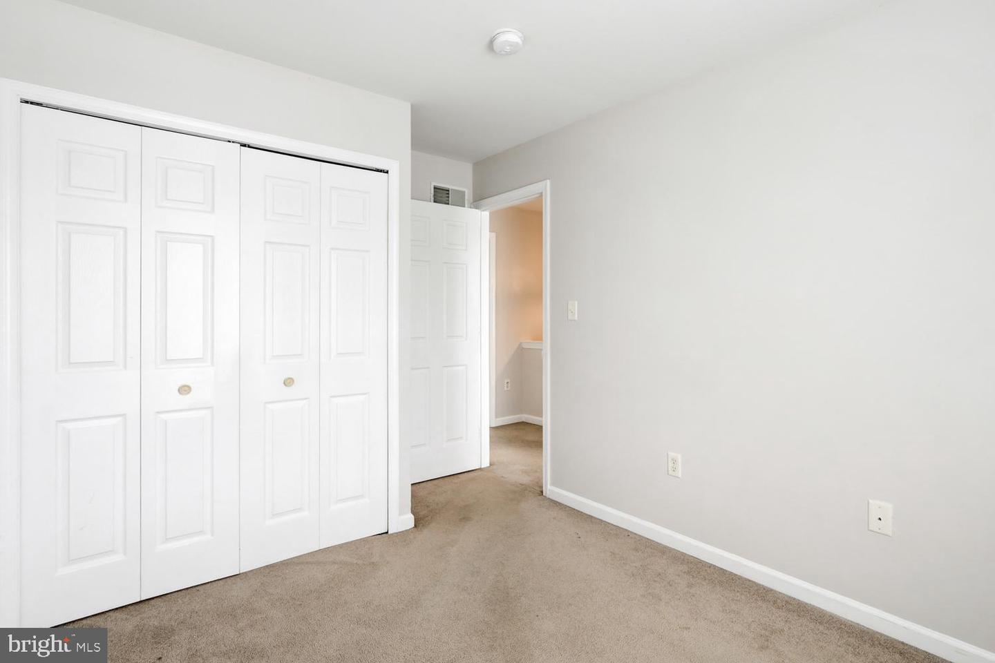 300 Elmshire Dr Property Photo 28