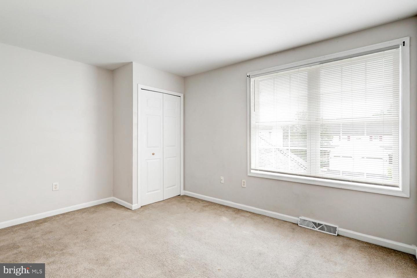300 Elmshire Dr Property Photo 29