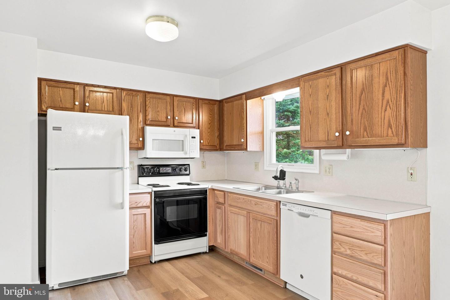 4 Barnhill Rd Property Photo 17