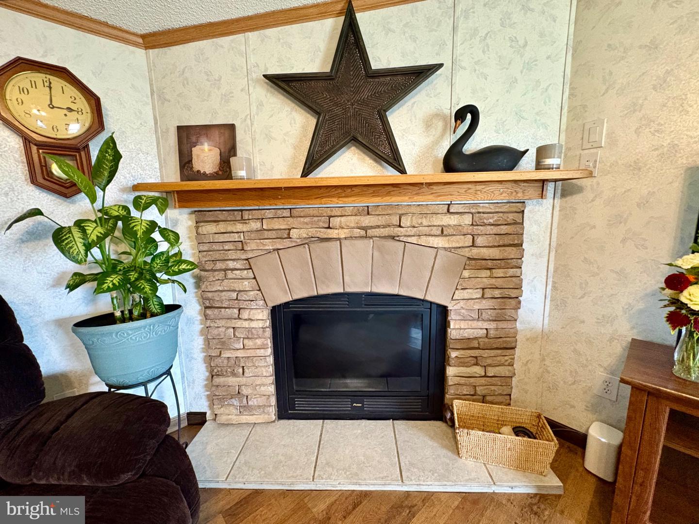 20 Circle Dr Property Photo 3