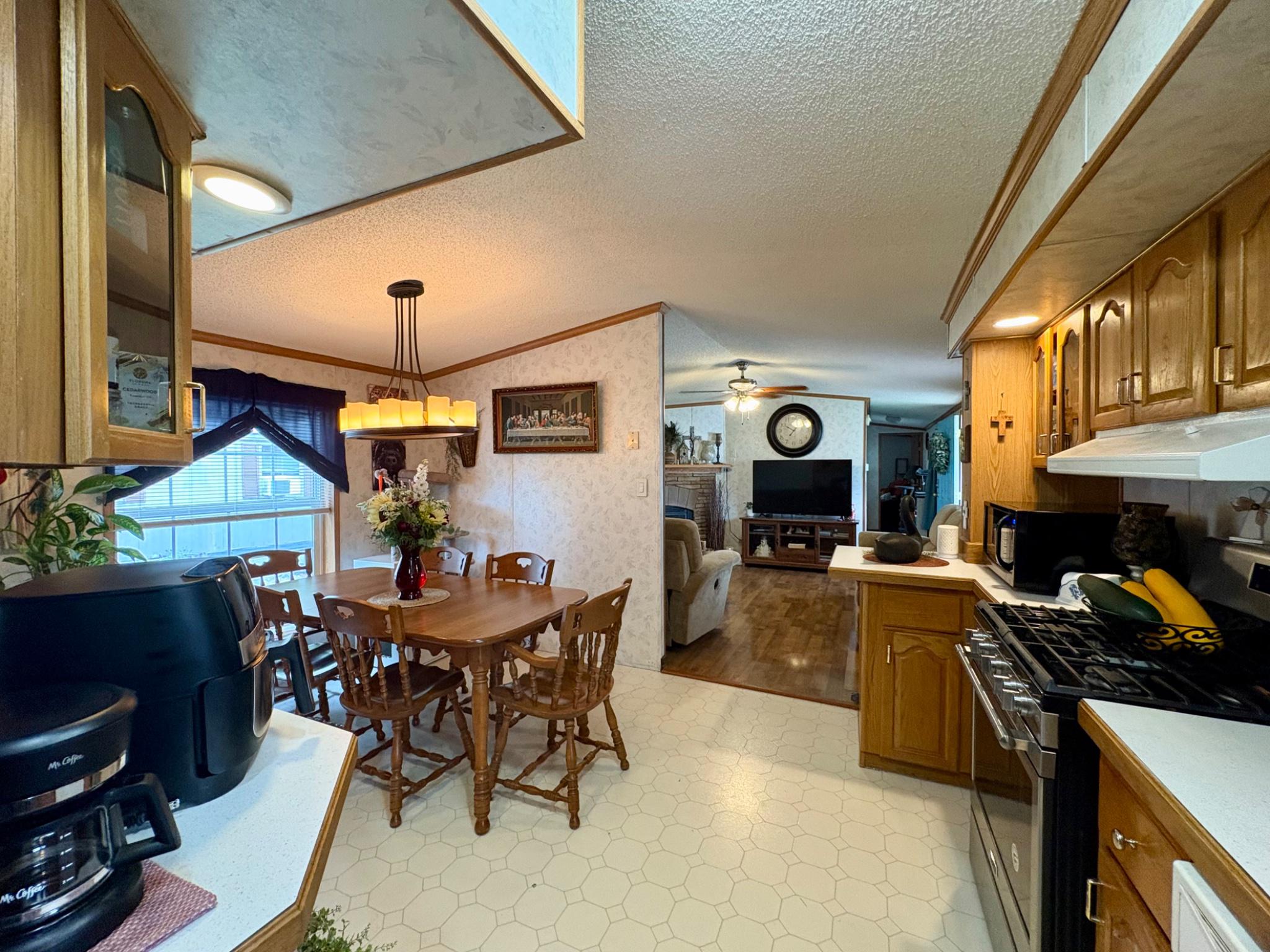 20 Circle Dr Property Photo 11