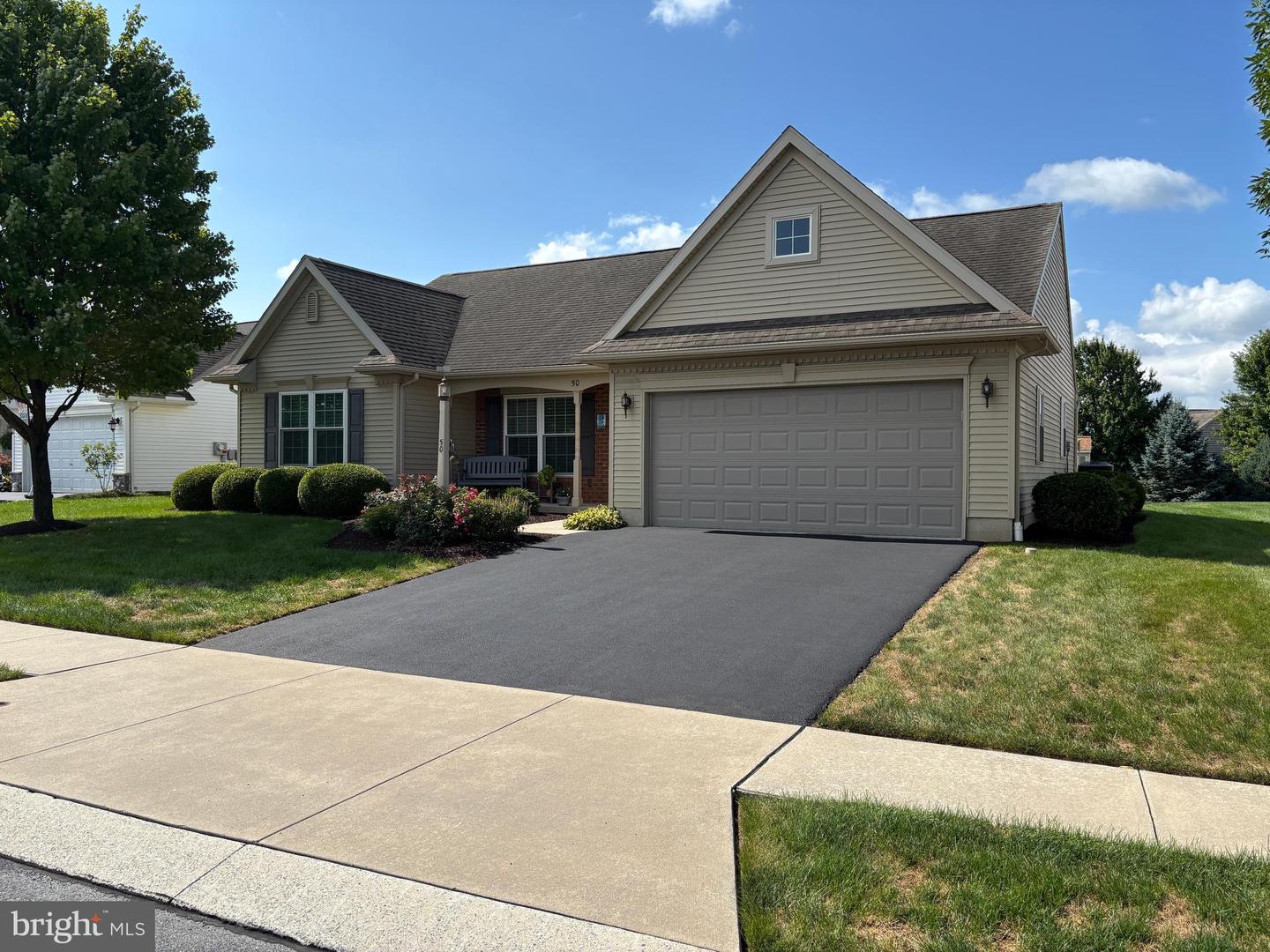 50 Bloomfield Dr Property Photo 2