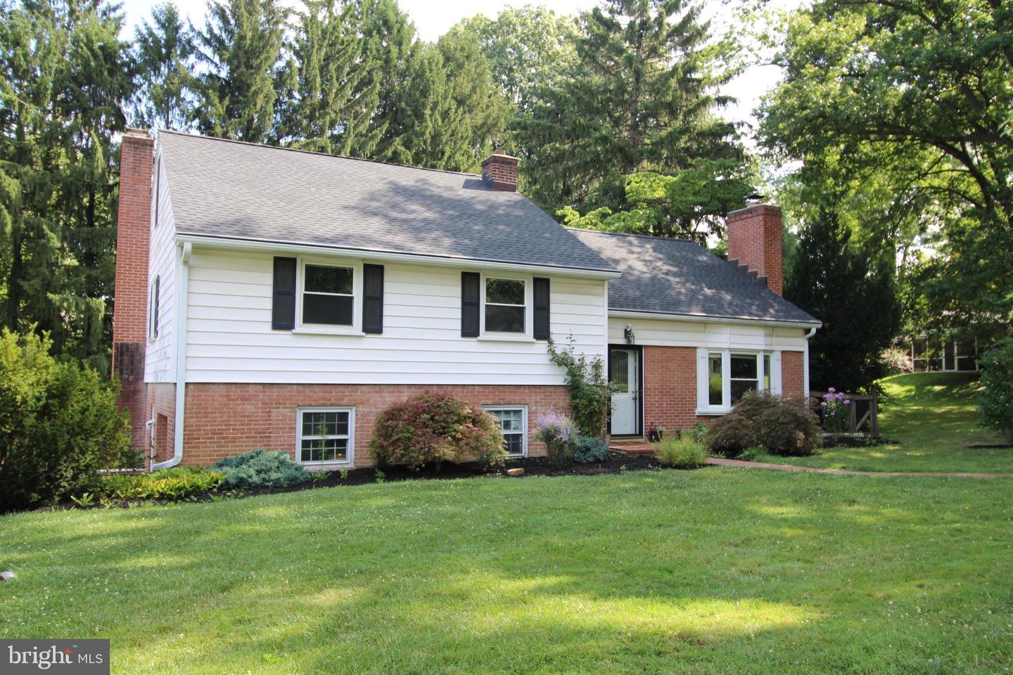 1133 COLONIAL RD