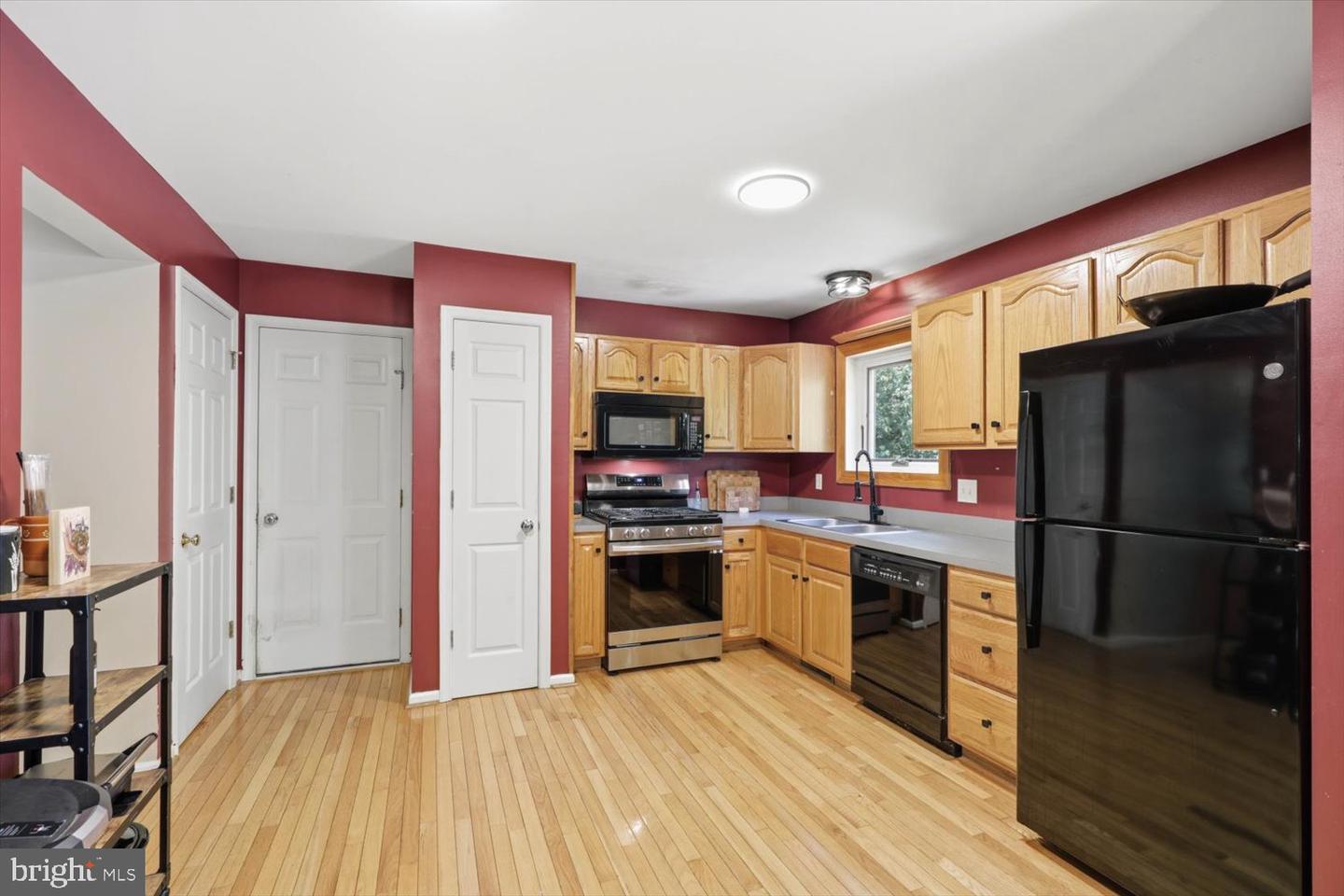 235 Owl Hill Rd Property Photo 14
