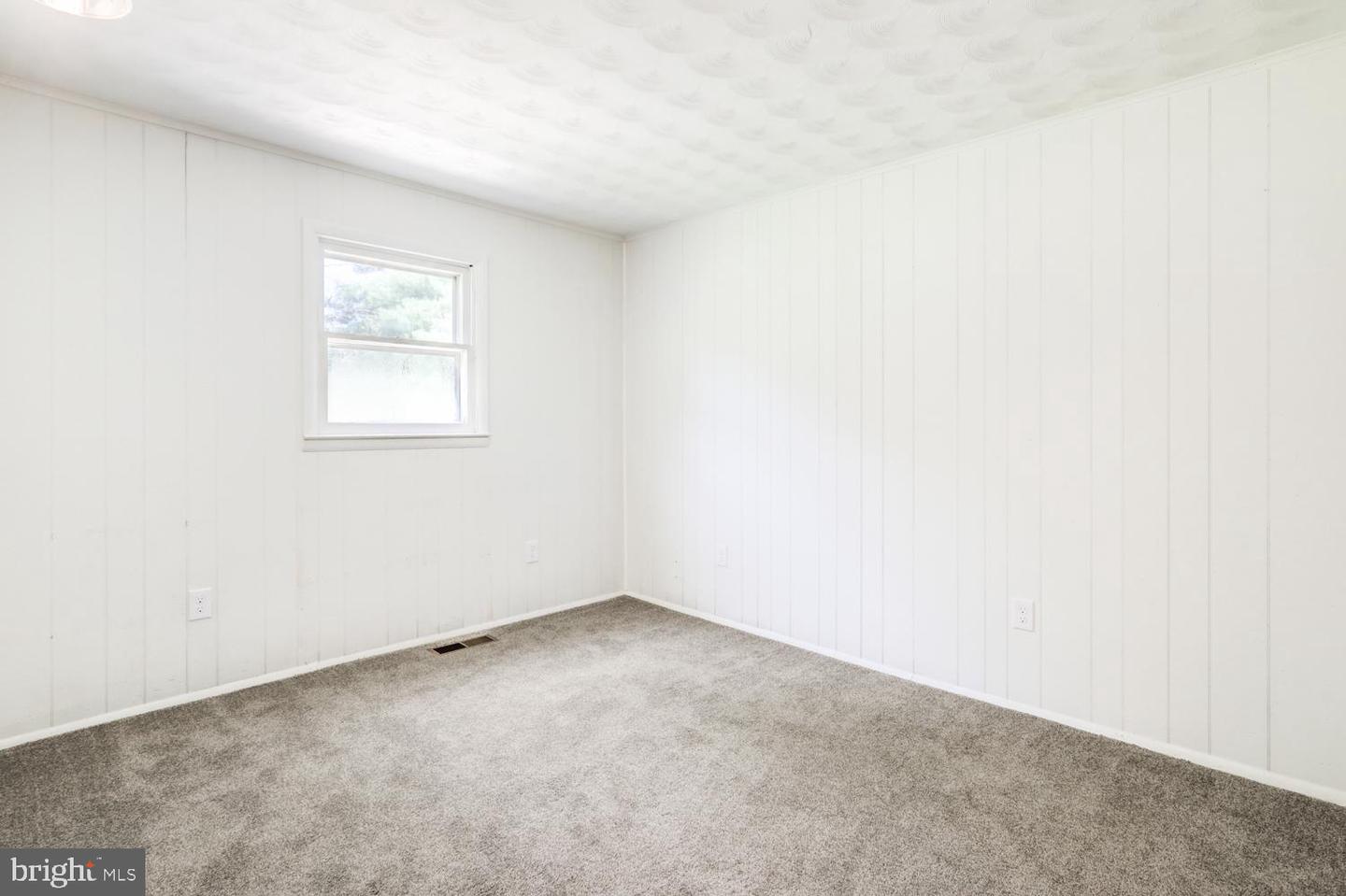 605 Sycamore Dr Property Photo 14