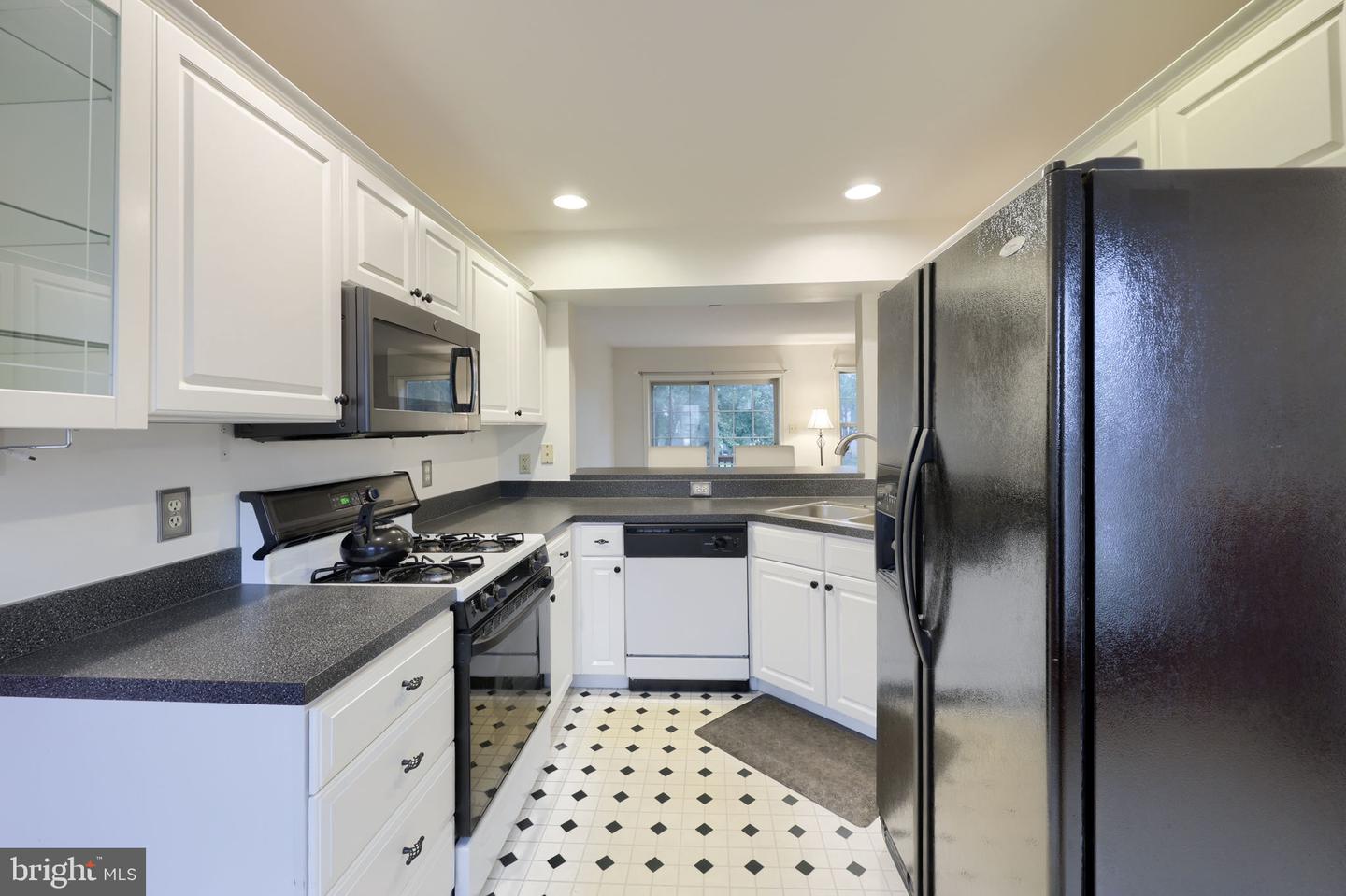 1056 Cobblestone Ln Property Photo 6