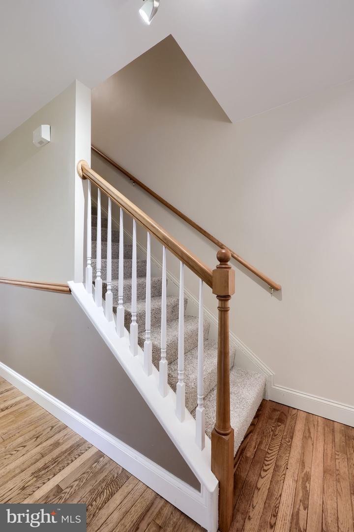 1056 Cobblestone Ln Property Photo 18