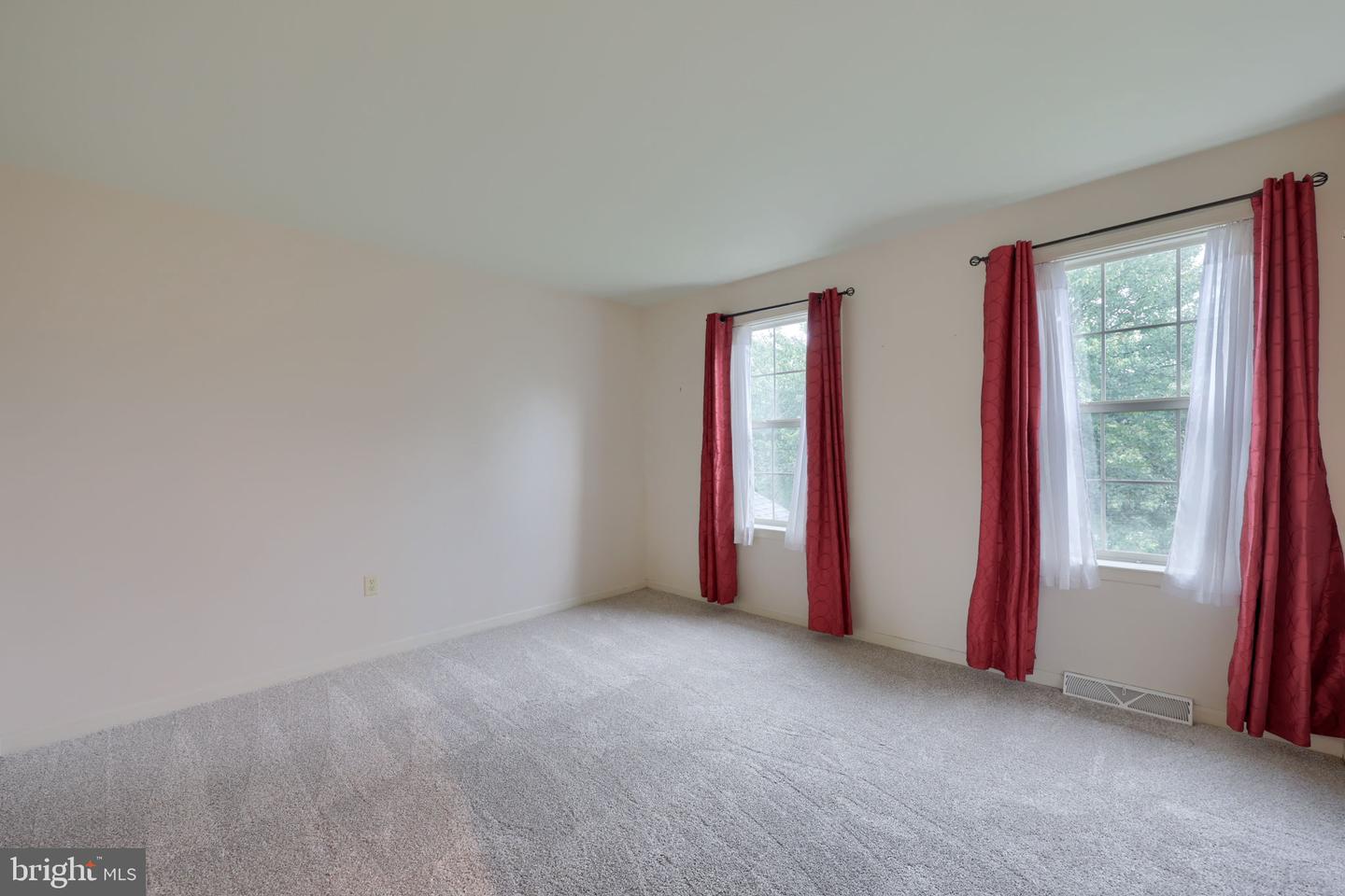 1056 Cobblestone Ln Property Photo 19