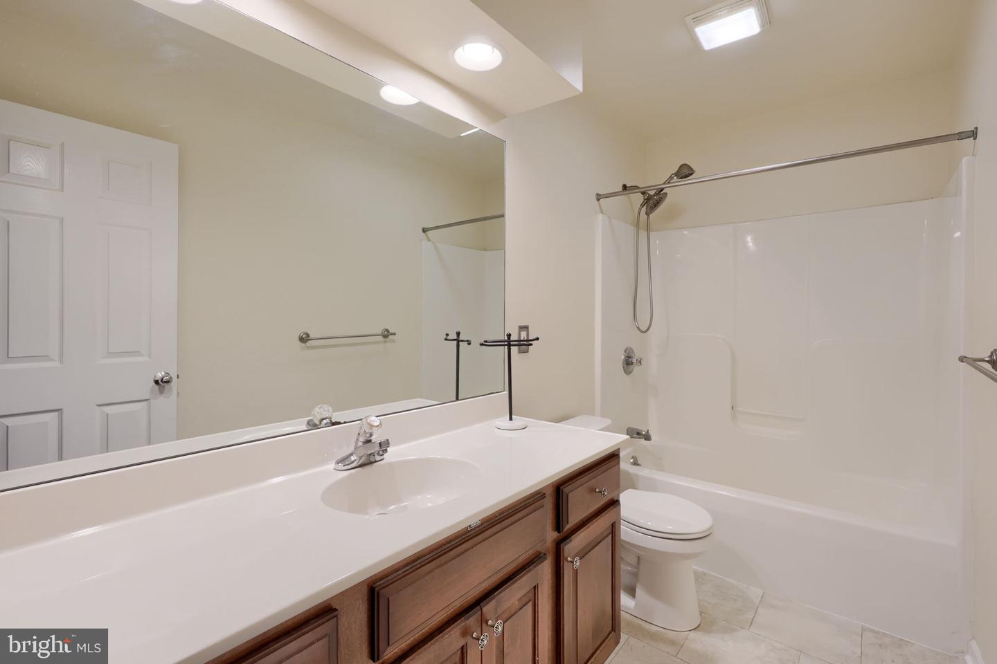 1056 Cobblestone Ln Property Photo 22