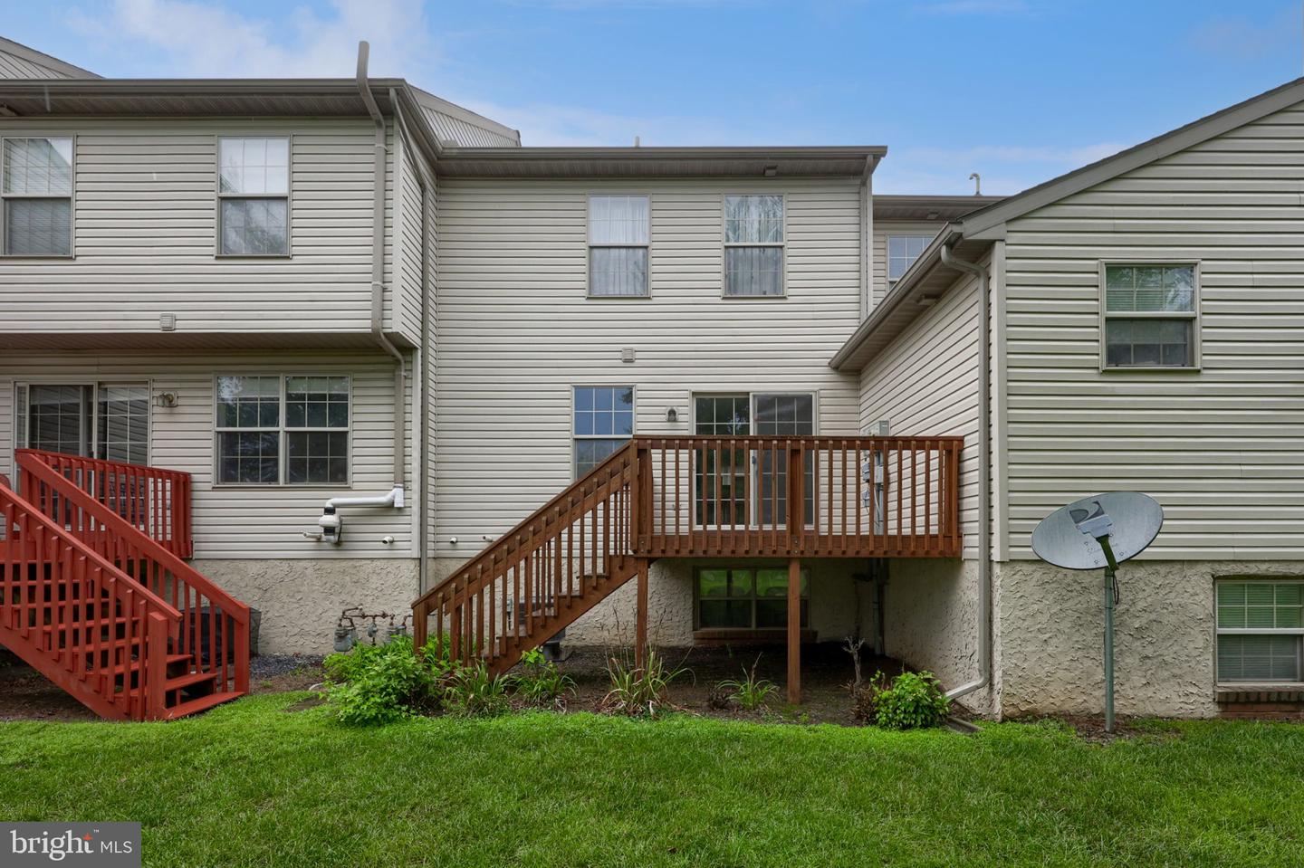 1056 Cobblestone Ln Property Photo 25