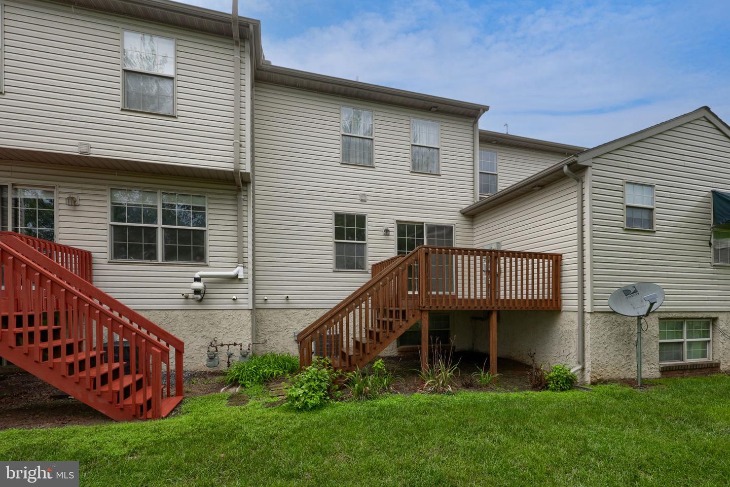 1056 Cobblestone Ln Property Photo 26