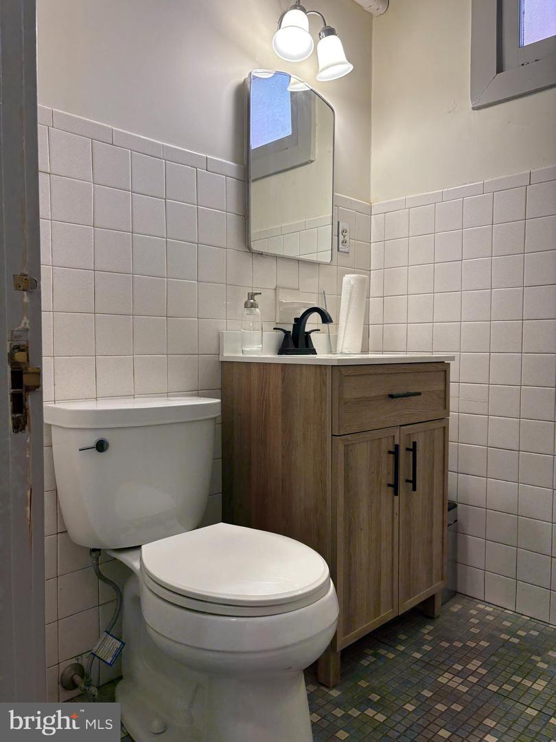 222 E Orange St #100 Property Photo 11