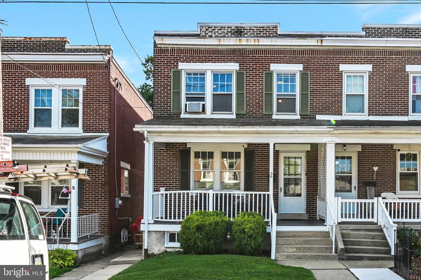 36 S Pearl St Property Photo 1
