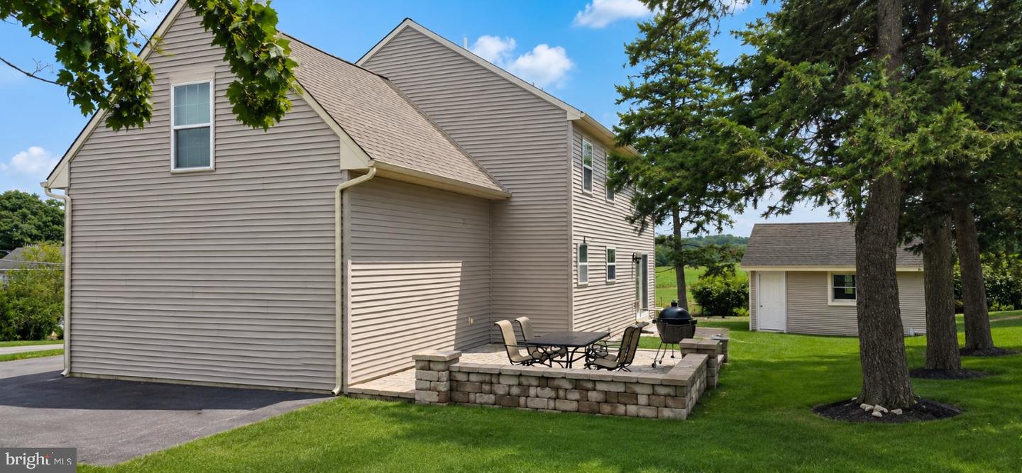 1176 N Strickler Rd Property Photo 3