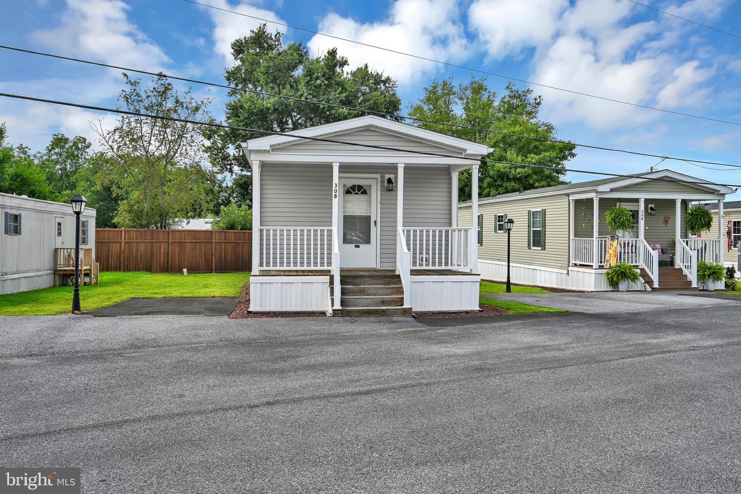 308 Don Dr Property Photo 1
