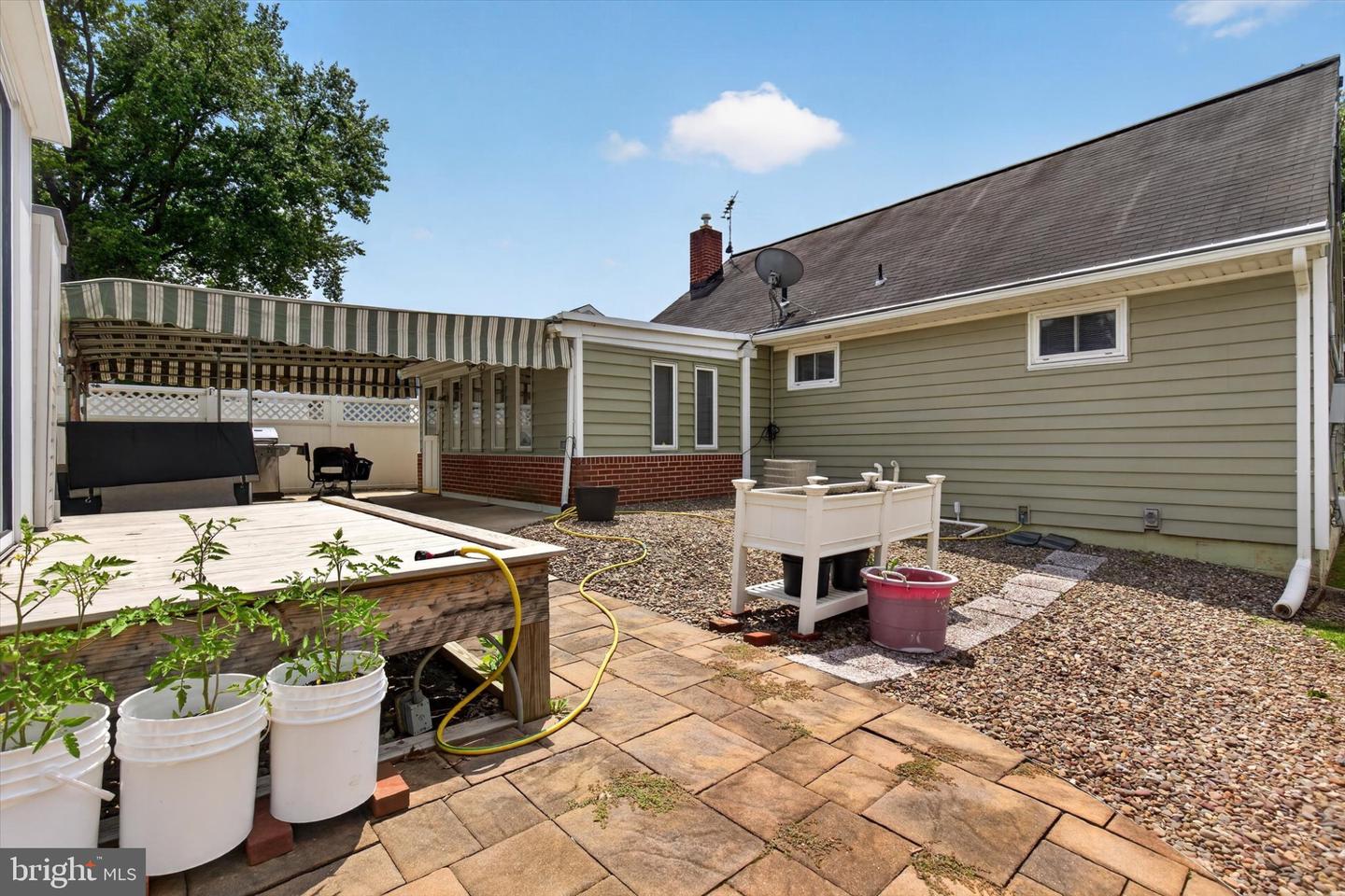 607 Hilton Property Photo 23