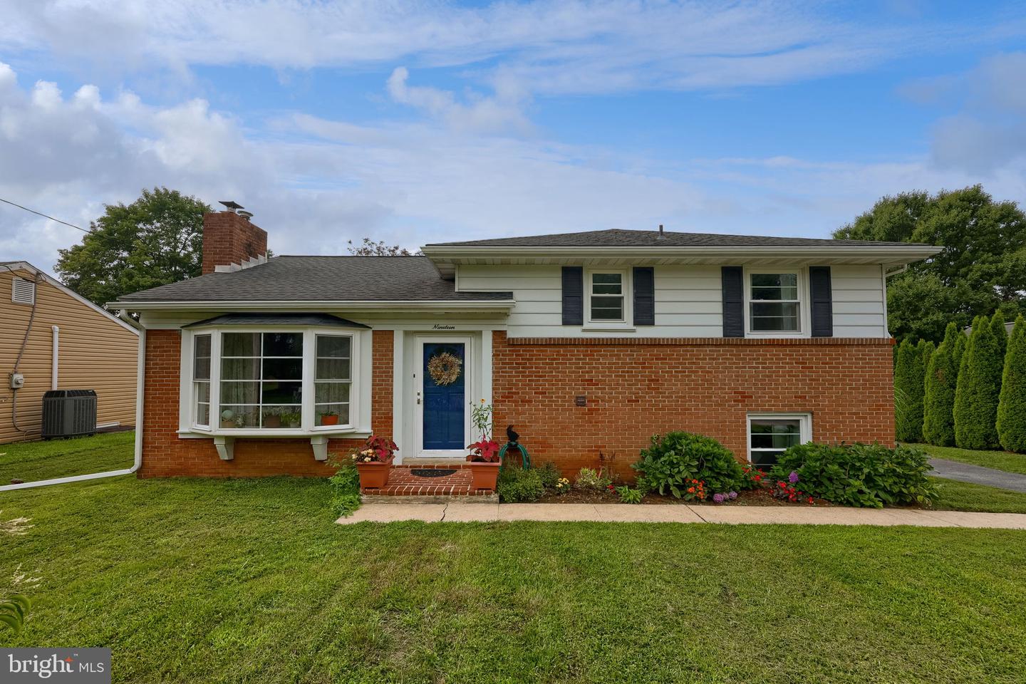 19 Pleasant Dr Property Photo 1