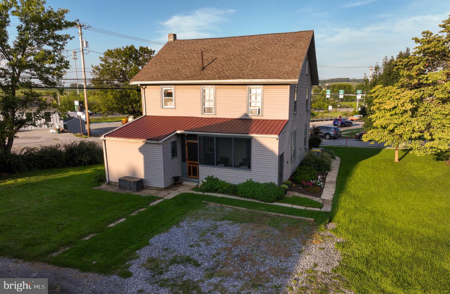 5302 Lincoln Hwy Property Photo 4