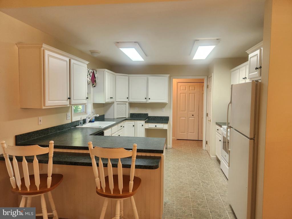 342 N Locust St Property Photo 13