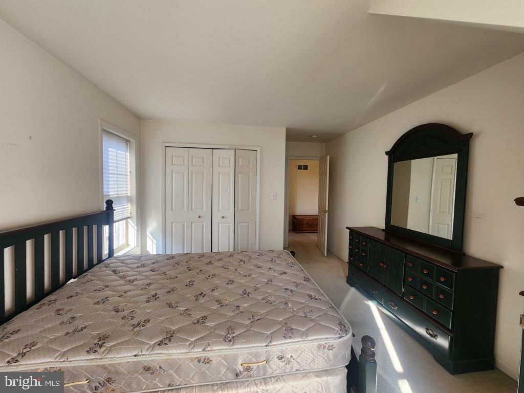 342 N Locust St Property Photo 41