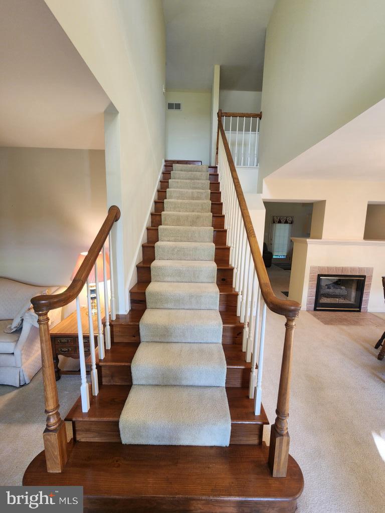 342 N Locust St Property Photo 44