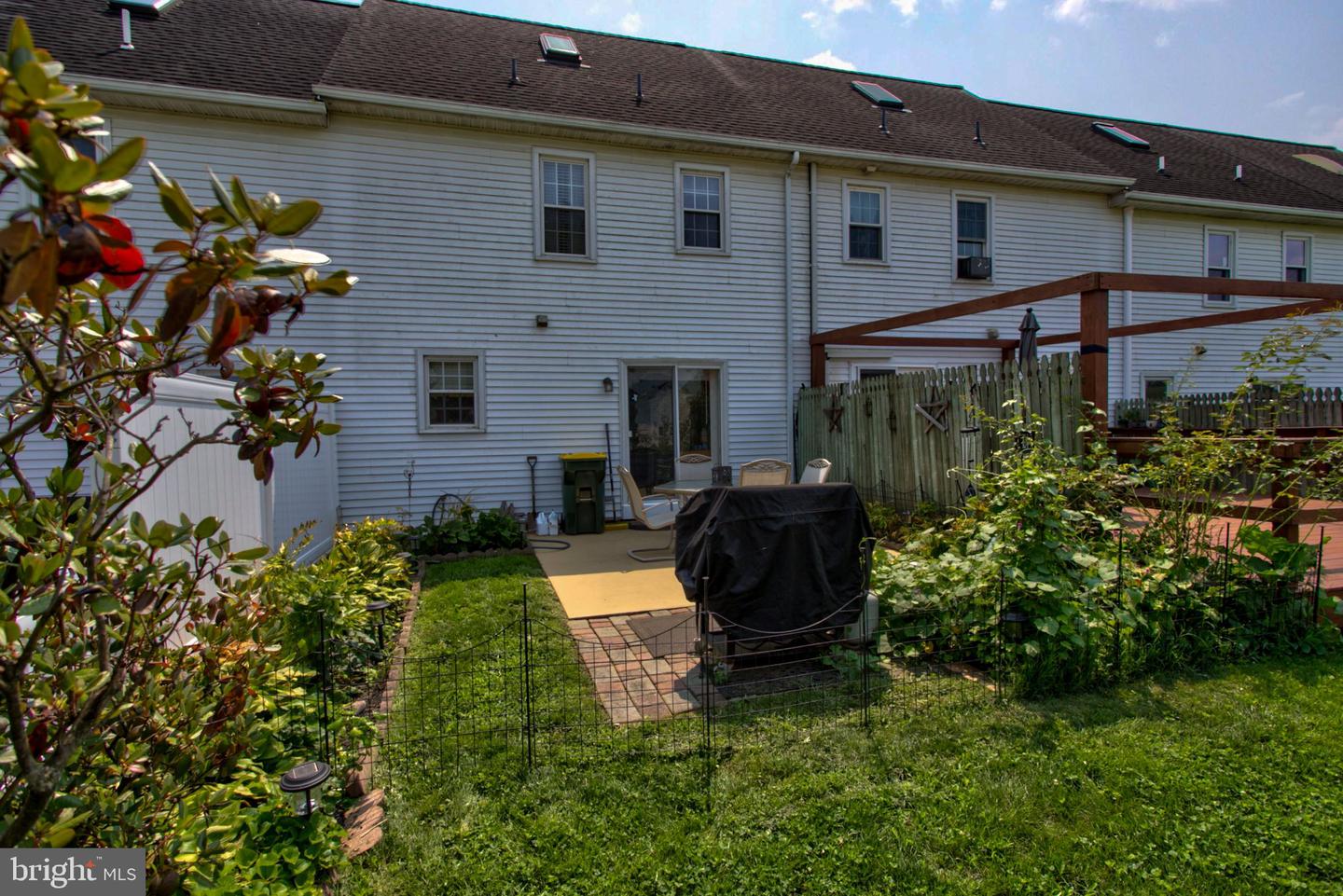 55 Hilldale Dr Property Photo 29