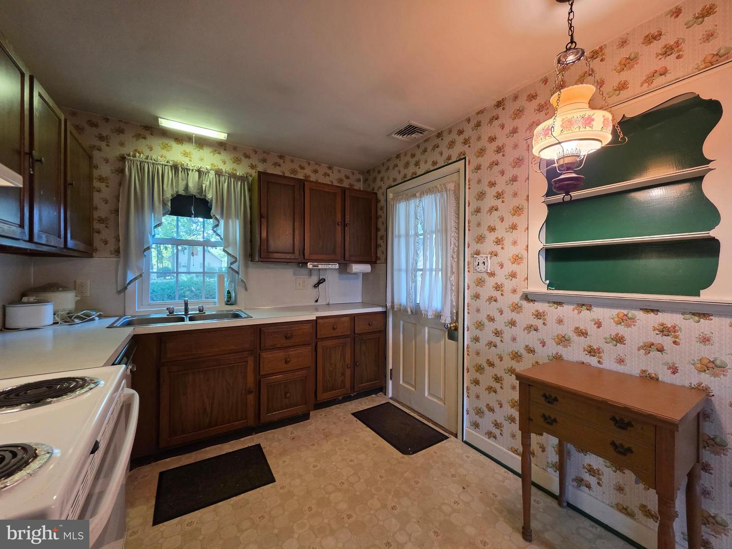 103 W Conestoga St Property Photo 7