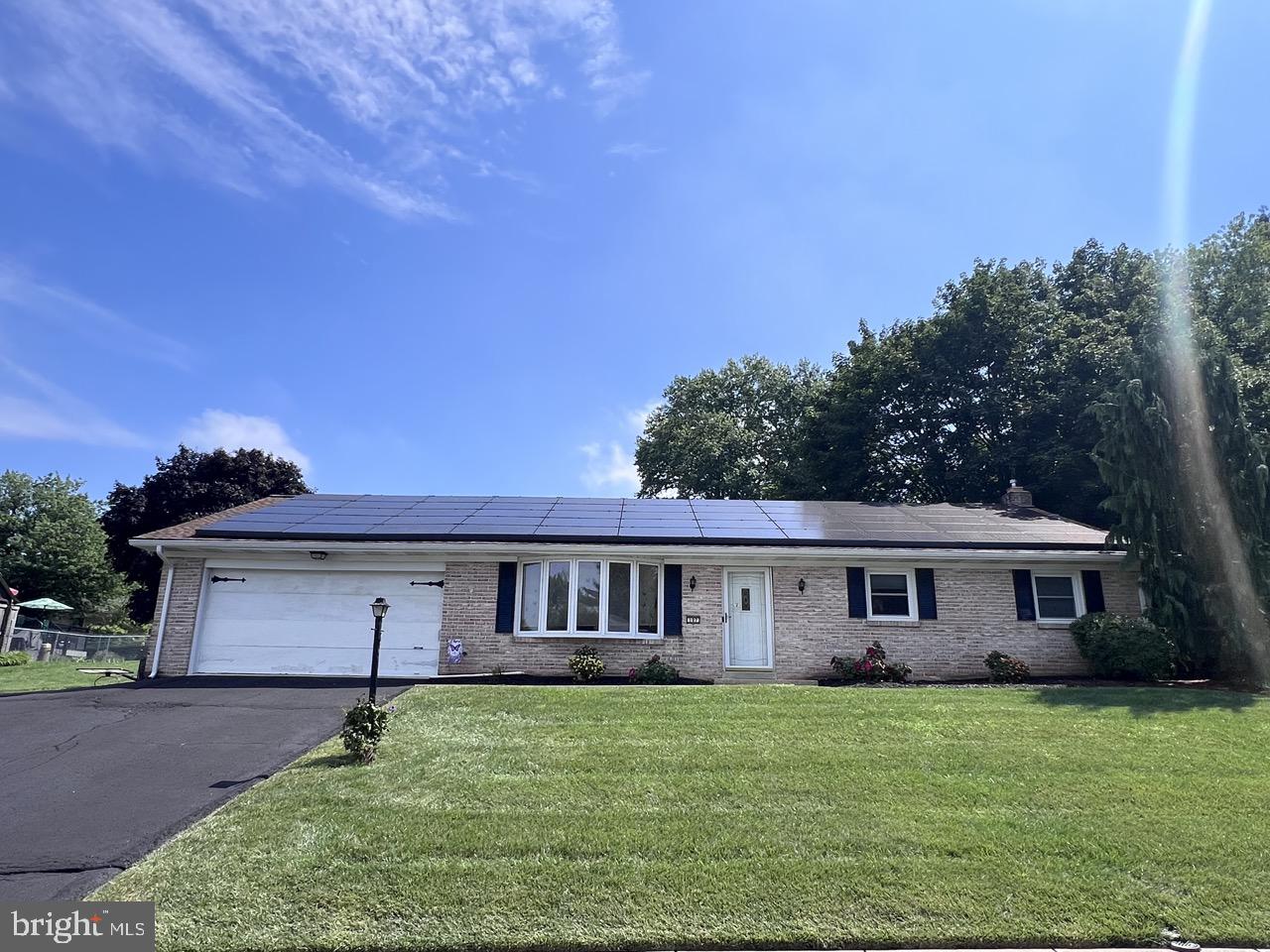 107 Broad Property Photo 1