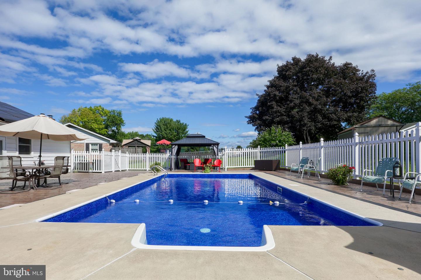 107 Broad Property Photo 1