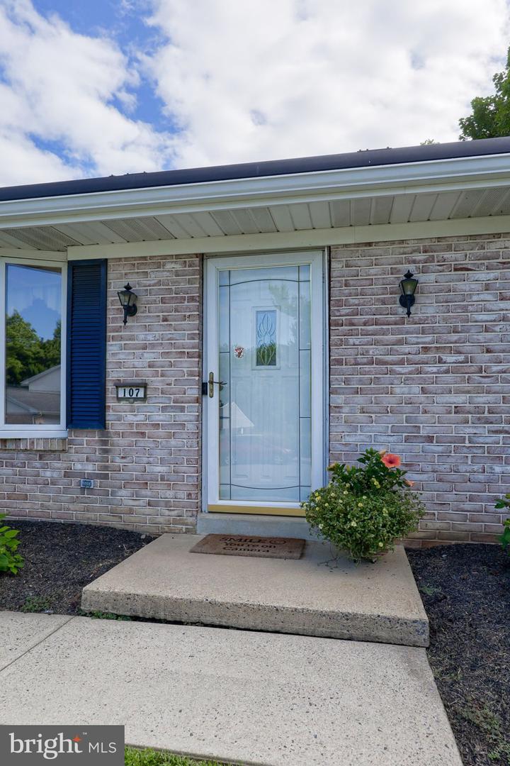 107 Broad Property Photo 6