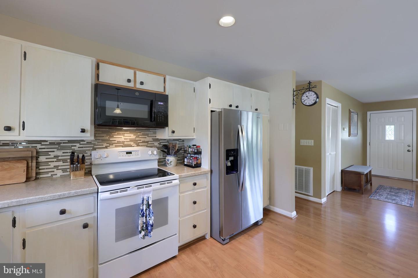 107 Broad Property Photo 14