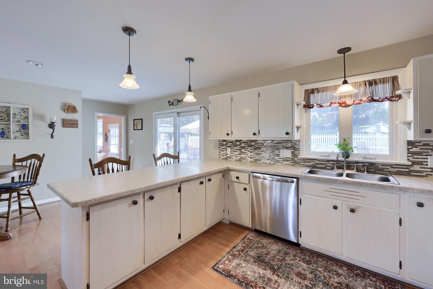 107 Broad Property Photo 15