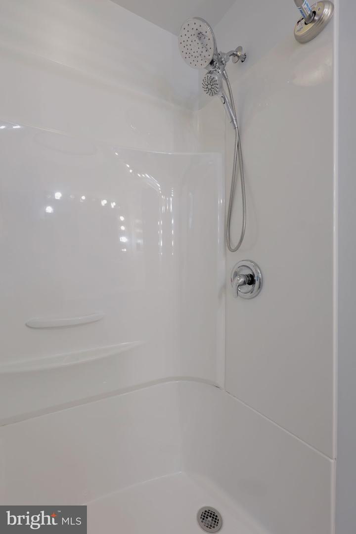107 Broad Property Photo 26