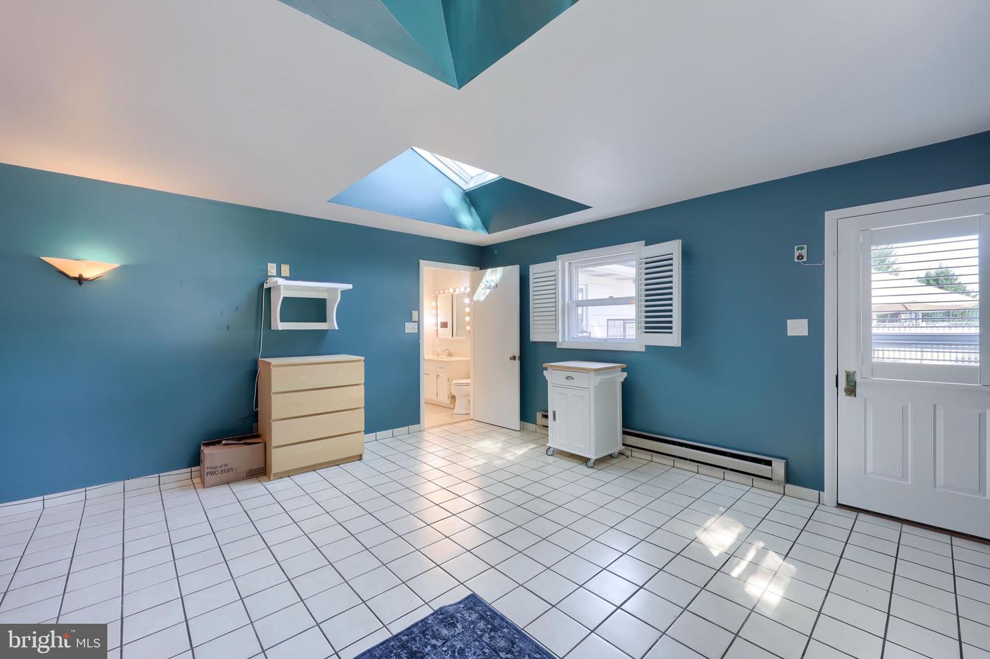 107 Broad Property Photo 27
