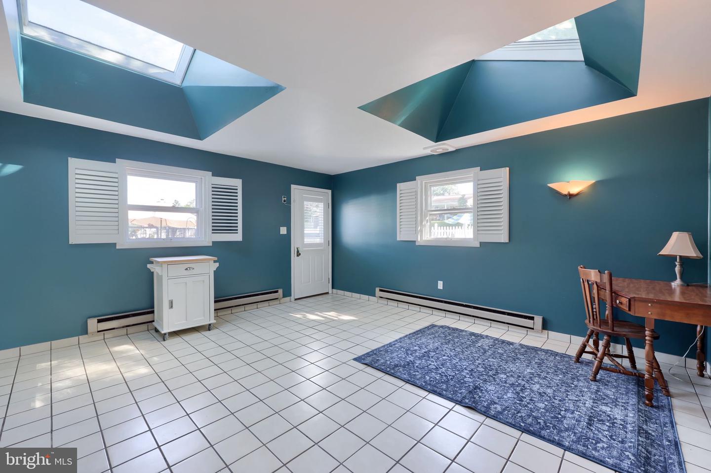 107 Broad Property Photo 28