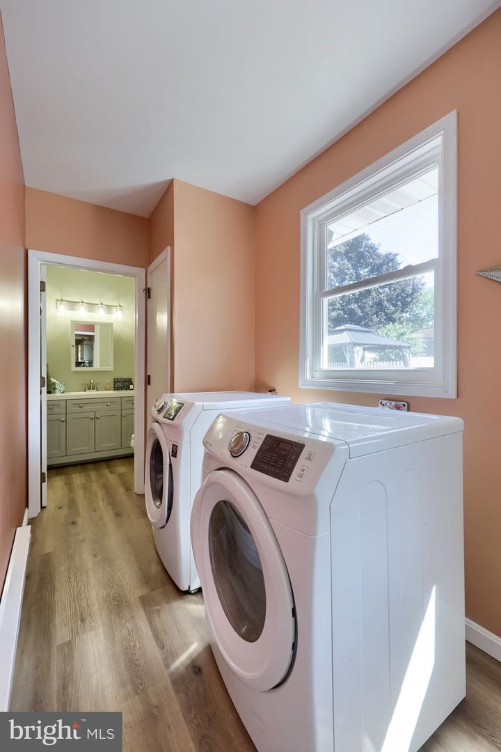 107 Broad Property Photo 31