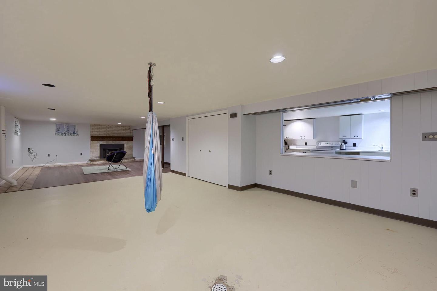 107 Broad Property Photo 40