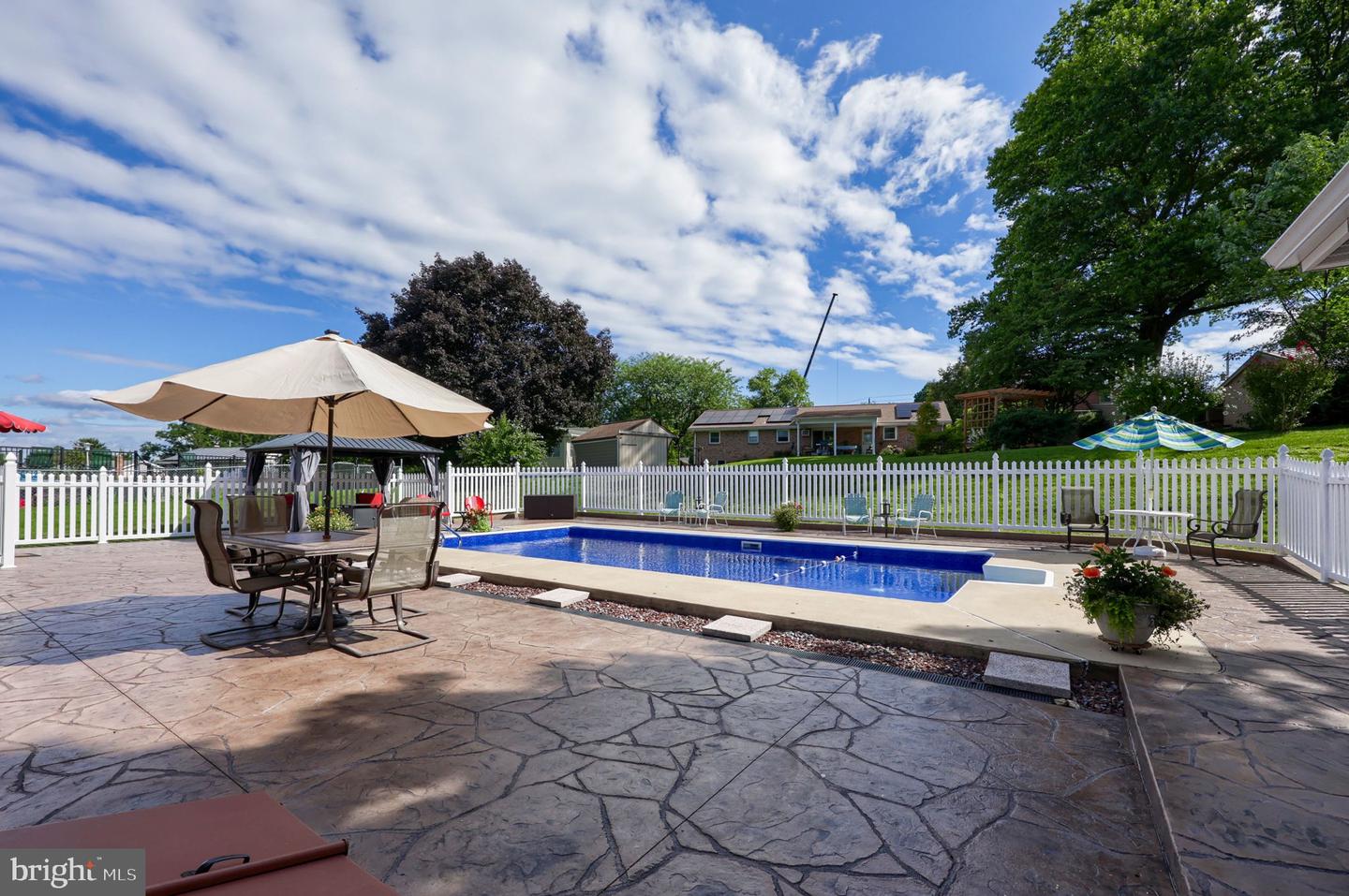107 Broad Property Photo 44