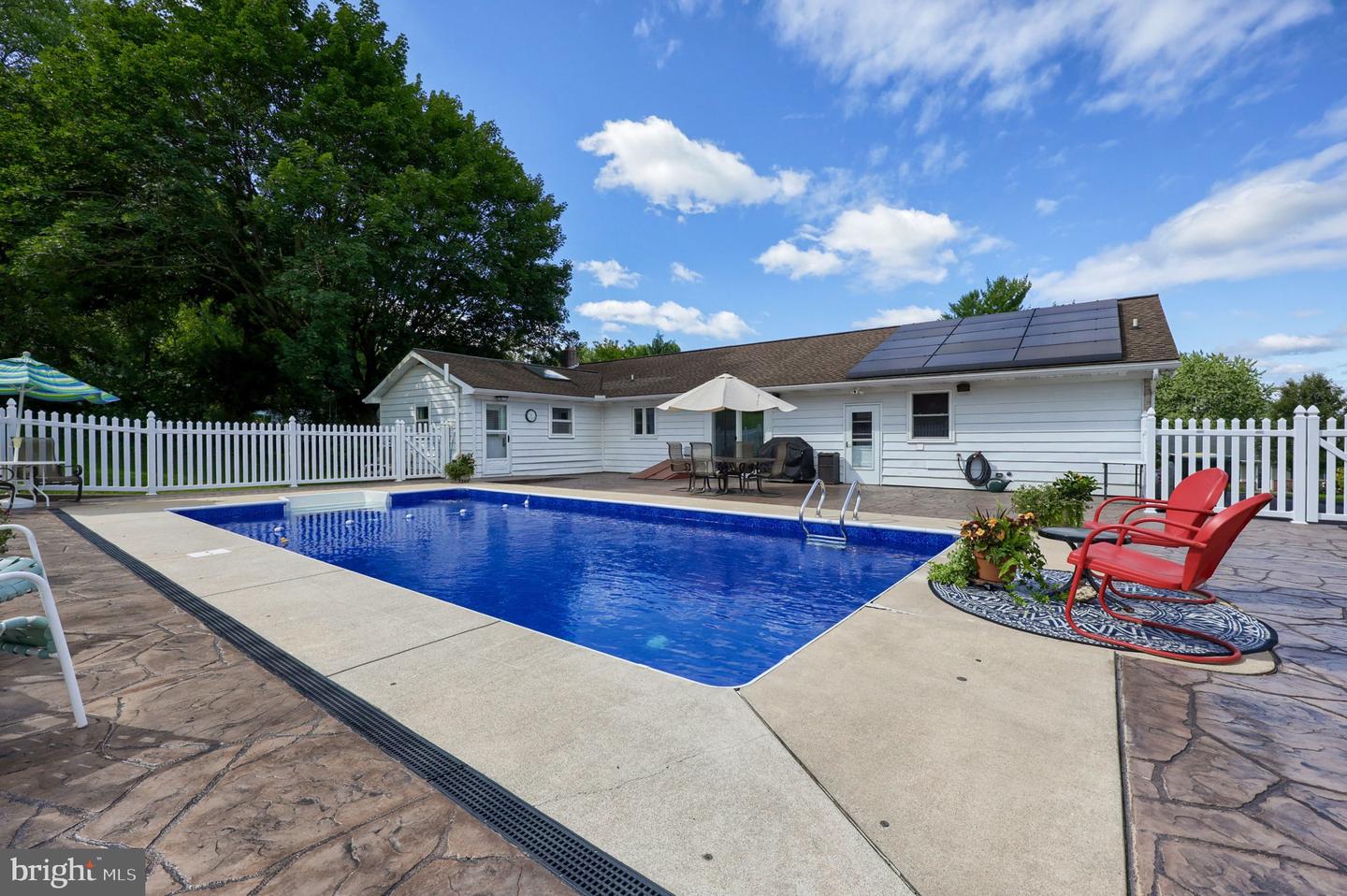 107 Broad Property Photo 46