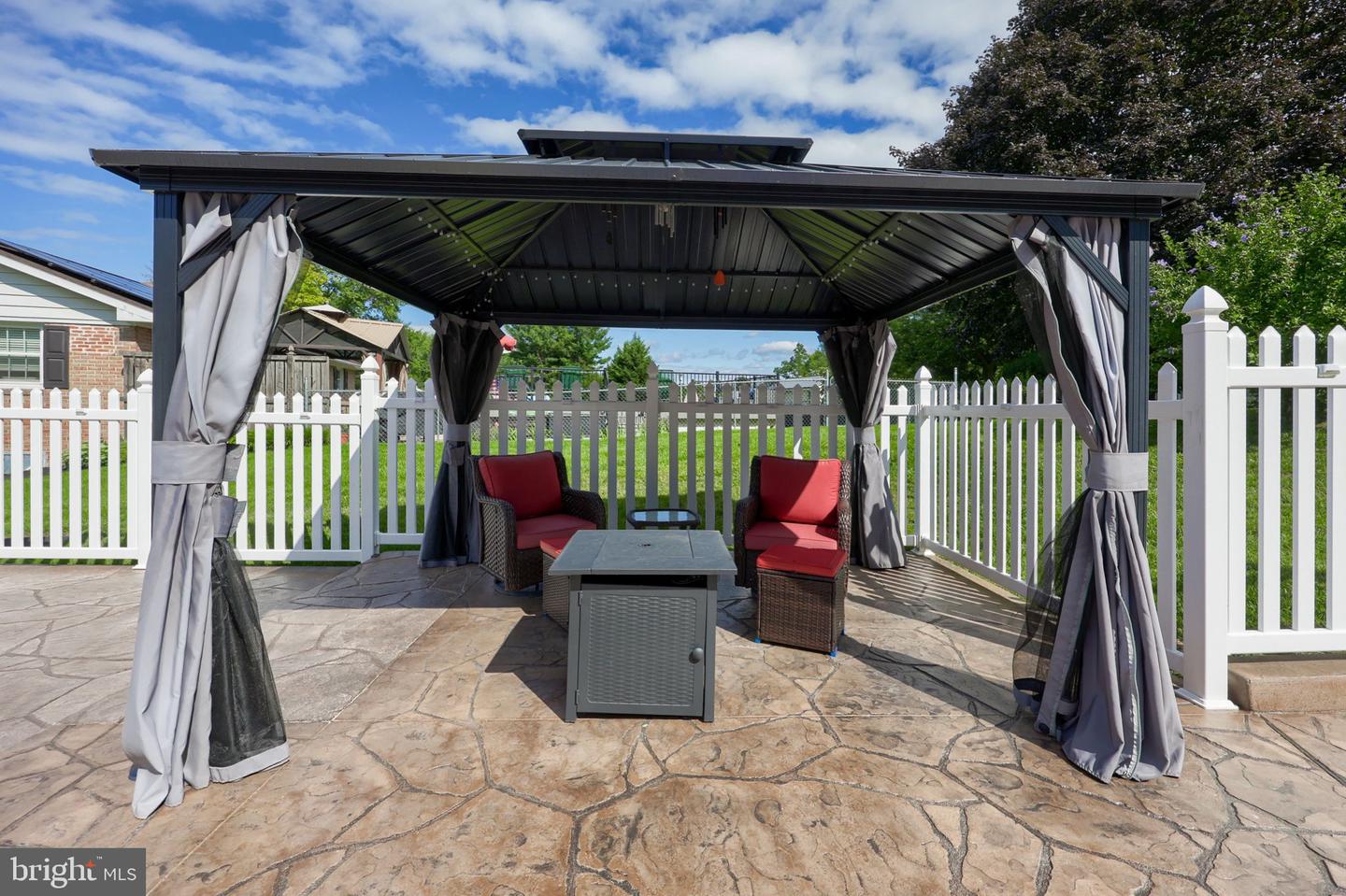 107 Broad Property Photo 48