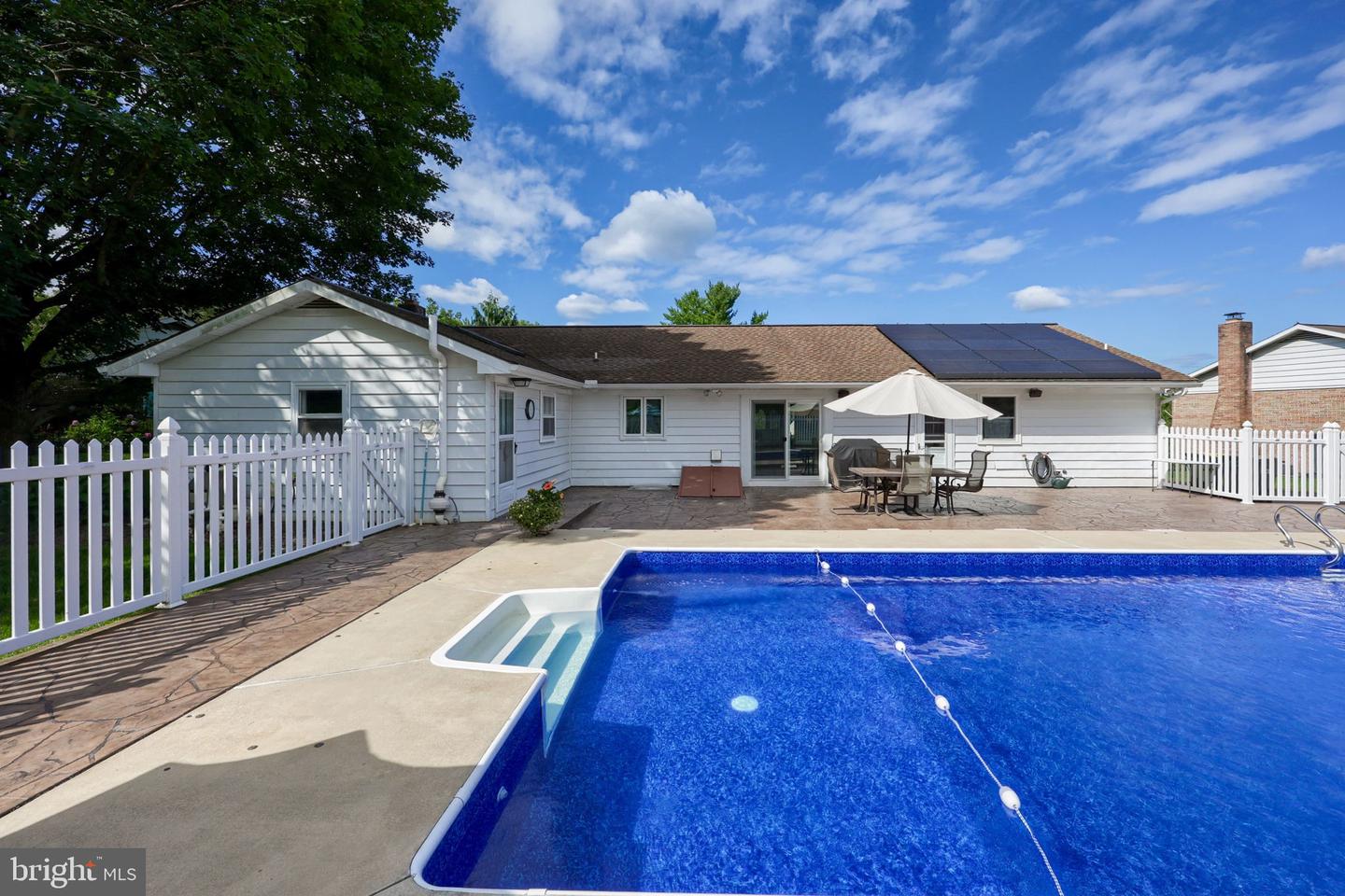 107 Broad Property Photo 49