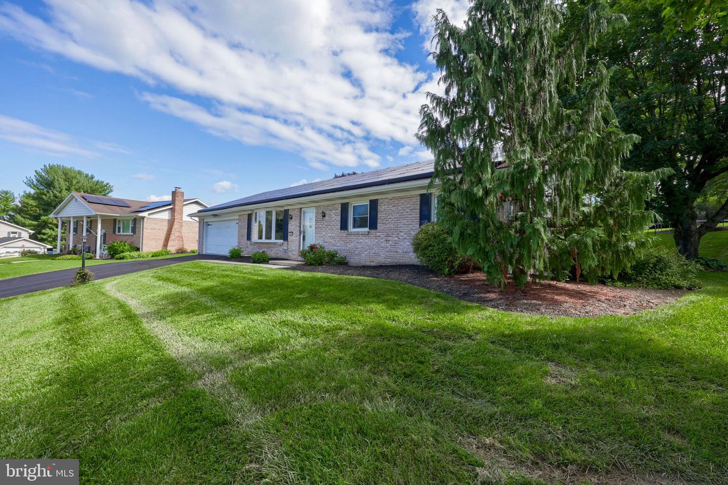 107 Broad Property Photo 54