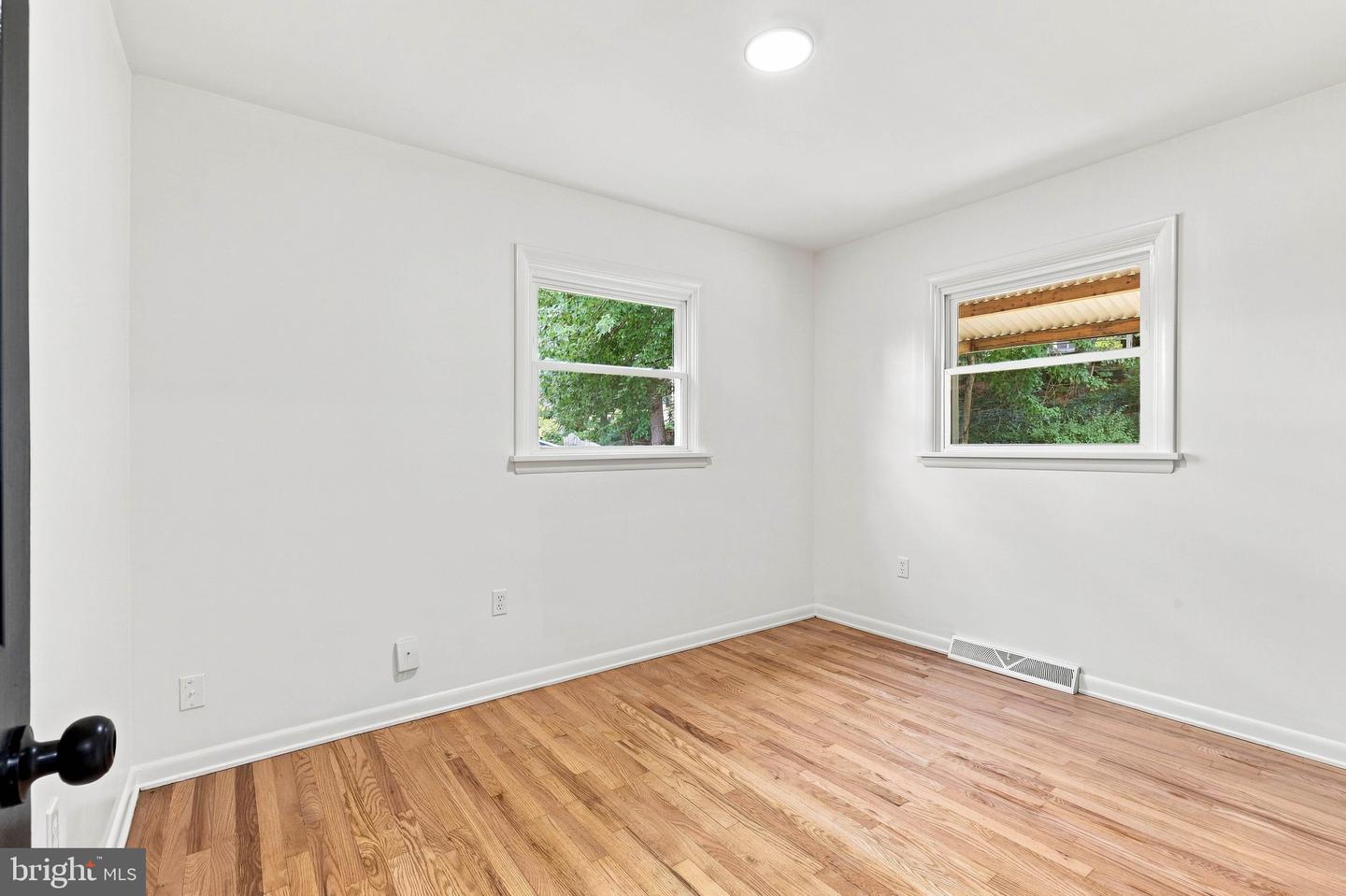 1125 Harriet Ave Property Photo 16
