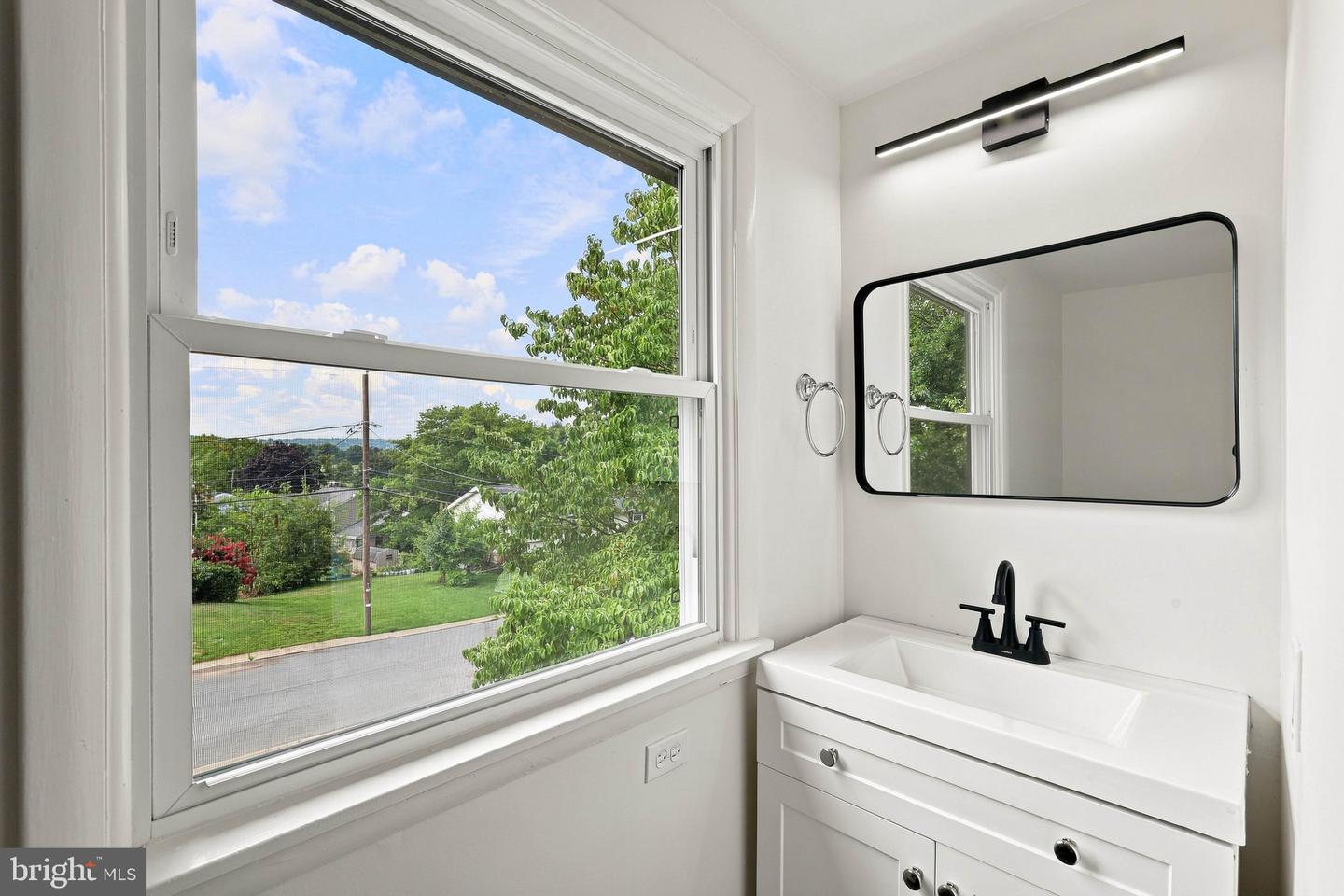 1125 Harriet Ave Property Photo 21