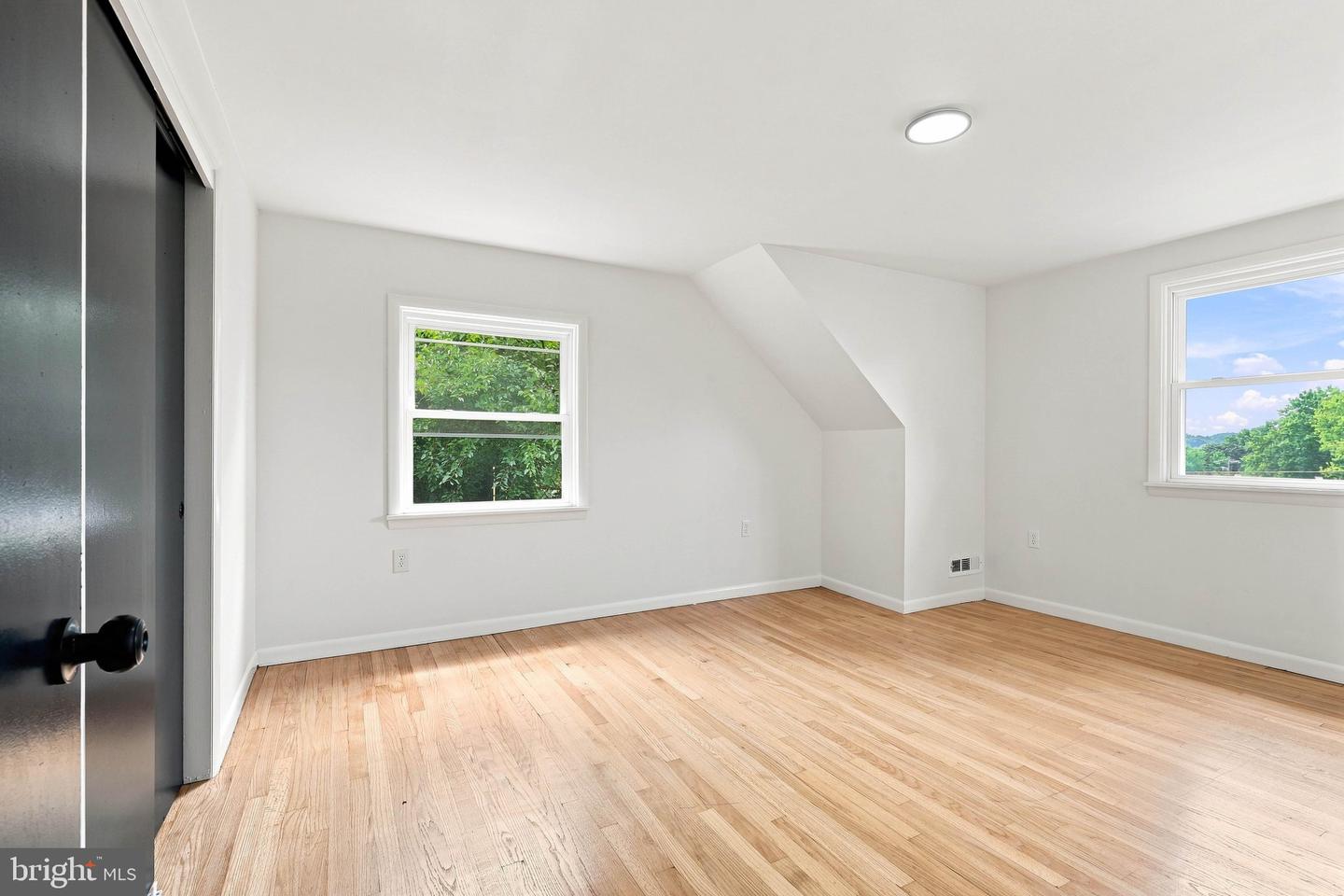1125 Harriet Ave Property Photo 23