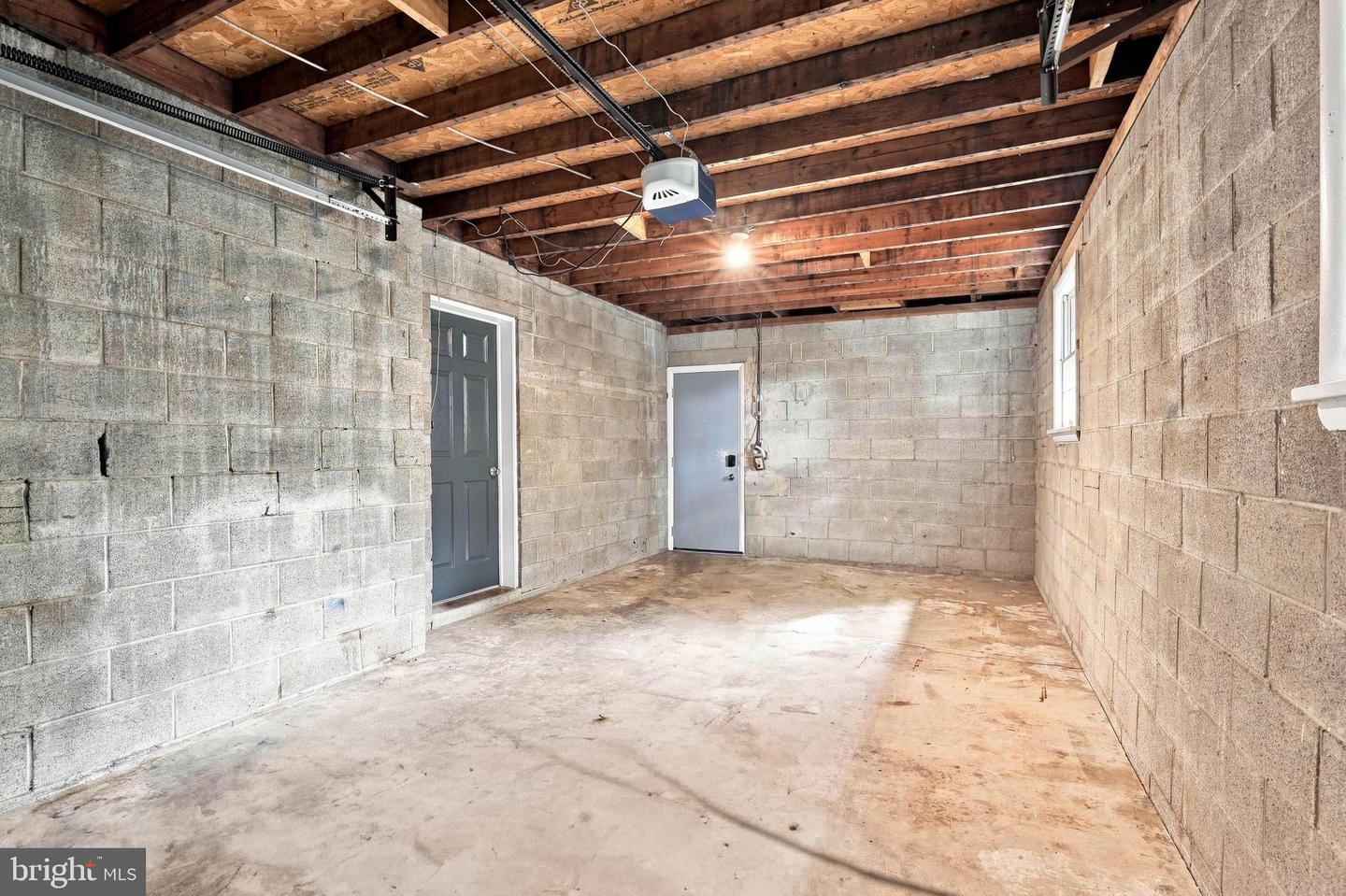 1125 Harriet Ave Property Photo 37